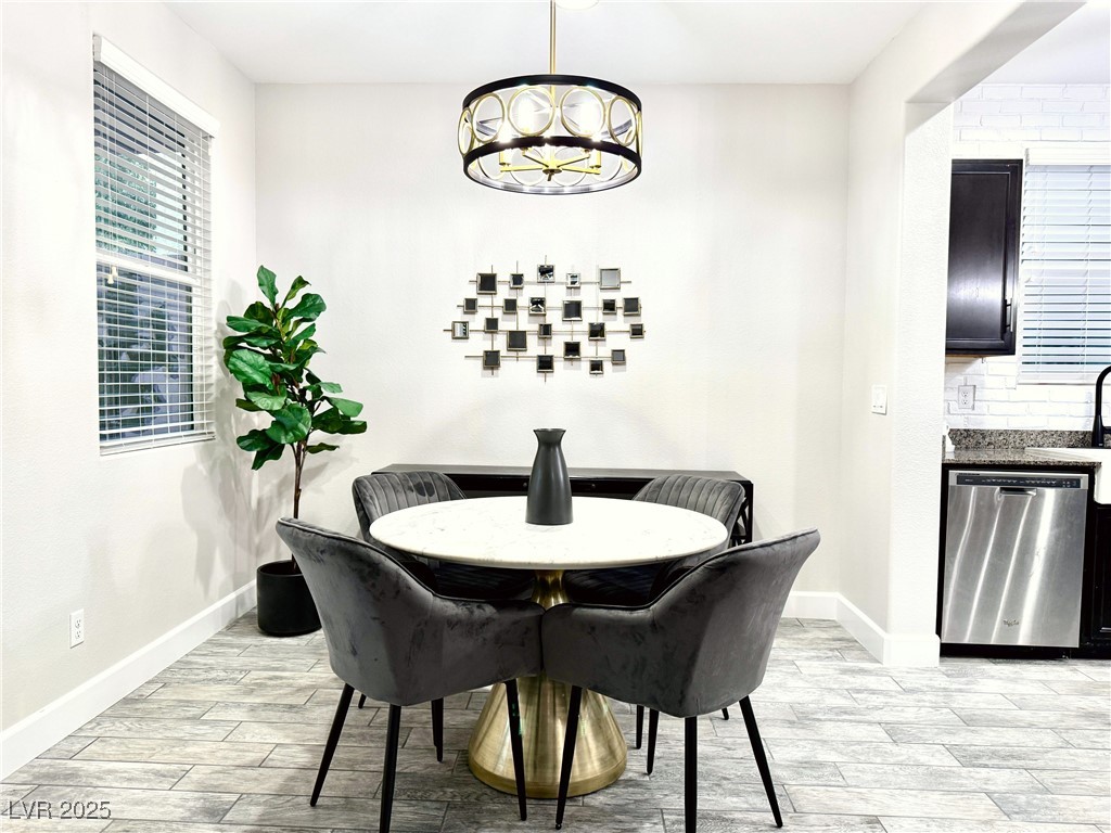 10841 Hunters Green Avenue