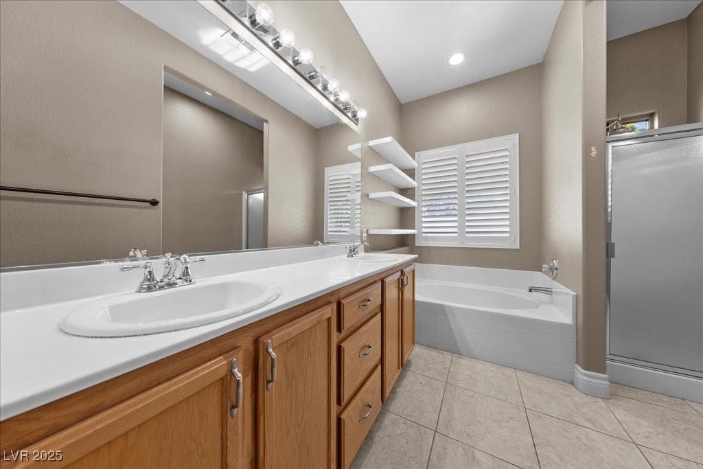 Las Vegas, Nevada 89149, United States, 3 Bedrooms Bedrooms, ,2 BathroomsBathrooms,Residential,Pending,254127