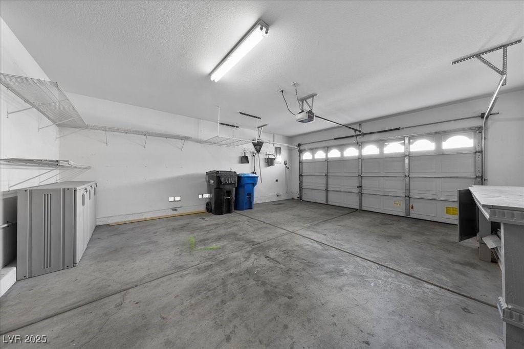 Las Vegas, Nevada 89149, United States, 3 Bedrooms Bedrooms, ,2 BathroomsBathrooms,Residential,Pending,254127