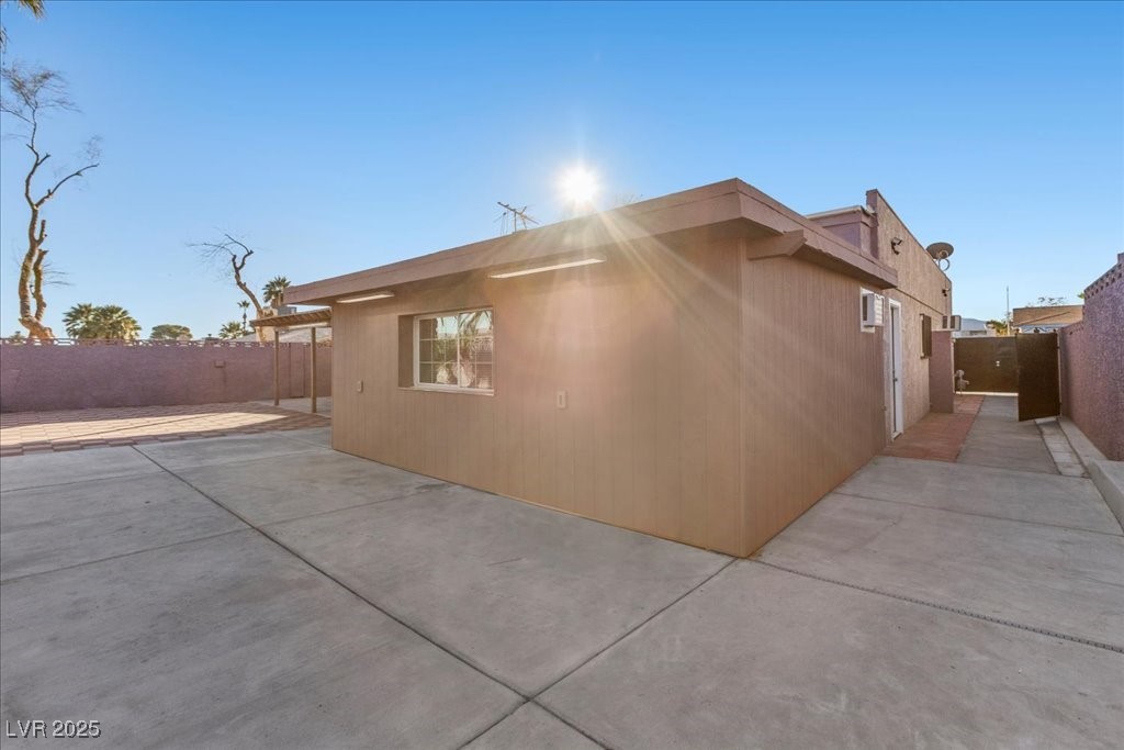 Las Vegas, Nevada 89122, United States, 4 Bedrooms Bedrooms, ,3 BathroomsBathrooms,Residential,Active,254967