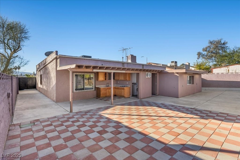 Las Vegas, Nevada 89122, United States, 4 Bedrooms Bedrooms, ,3 BathroomsBathrooms,Residential,Active,254967