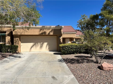 Townhouse For Sale - 8700 Shorecliff Drive<br/> Las Vegas, NV 89134