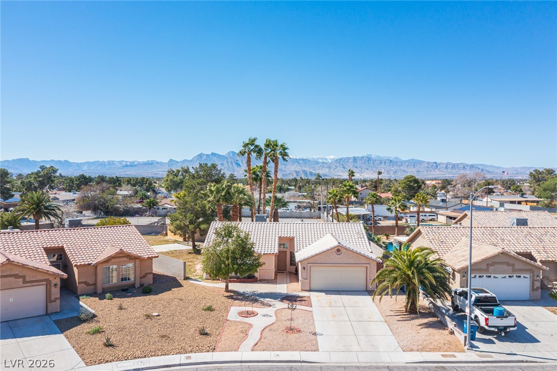 4467 Valley Regal Way