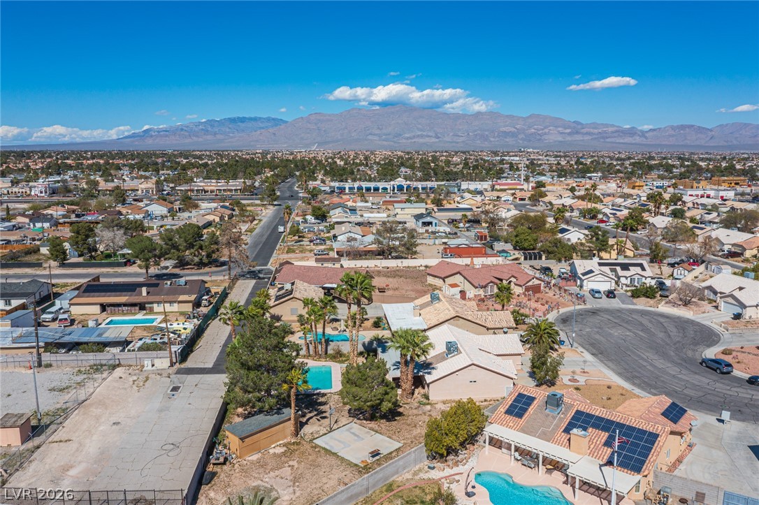 4467 Valley Regal Way