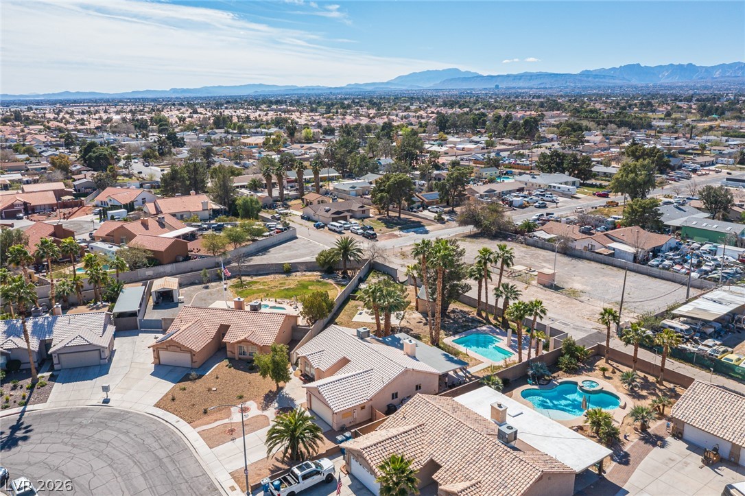 4467 Valley Regal Way