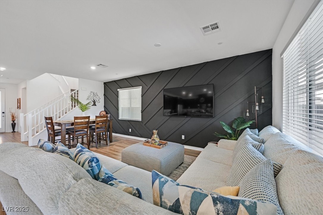 Henderson, Nevada 89015, United States, 3 Bedrooms Bedrooms, ,3 BathroomsBathrooms,Residential,Active,205591