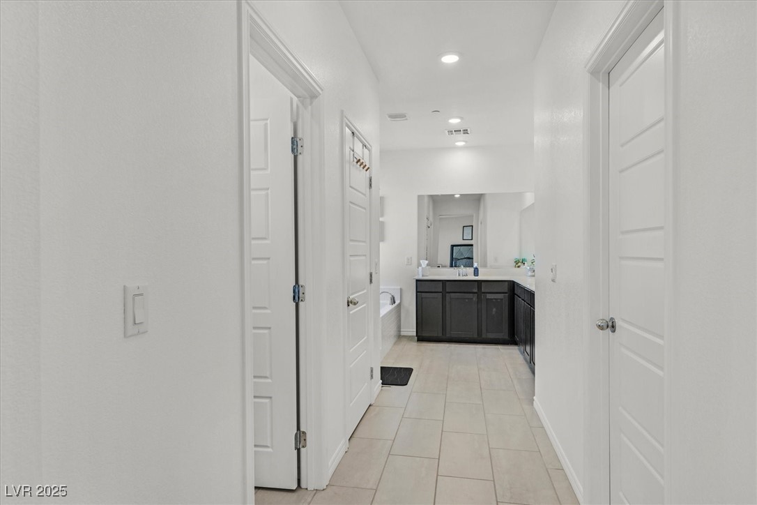 Henderson, Nevada 89015, United States, 3 Bedrooms Bedrooms, ,3 BathroomsBathrooms,Residential,Active,205591