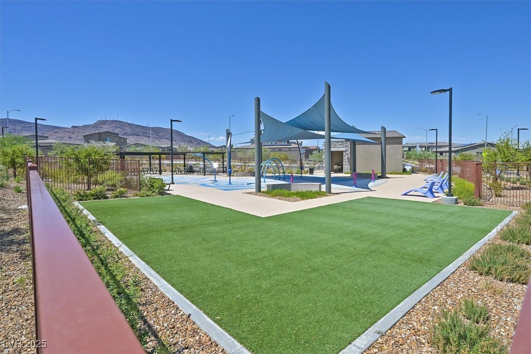 Henderson, Nevada 89015, United States, 3 Bedrooms Bedrooms, ,3 BathroomsBathrooms,Residential,Active,205591