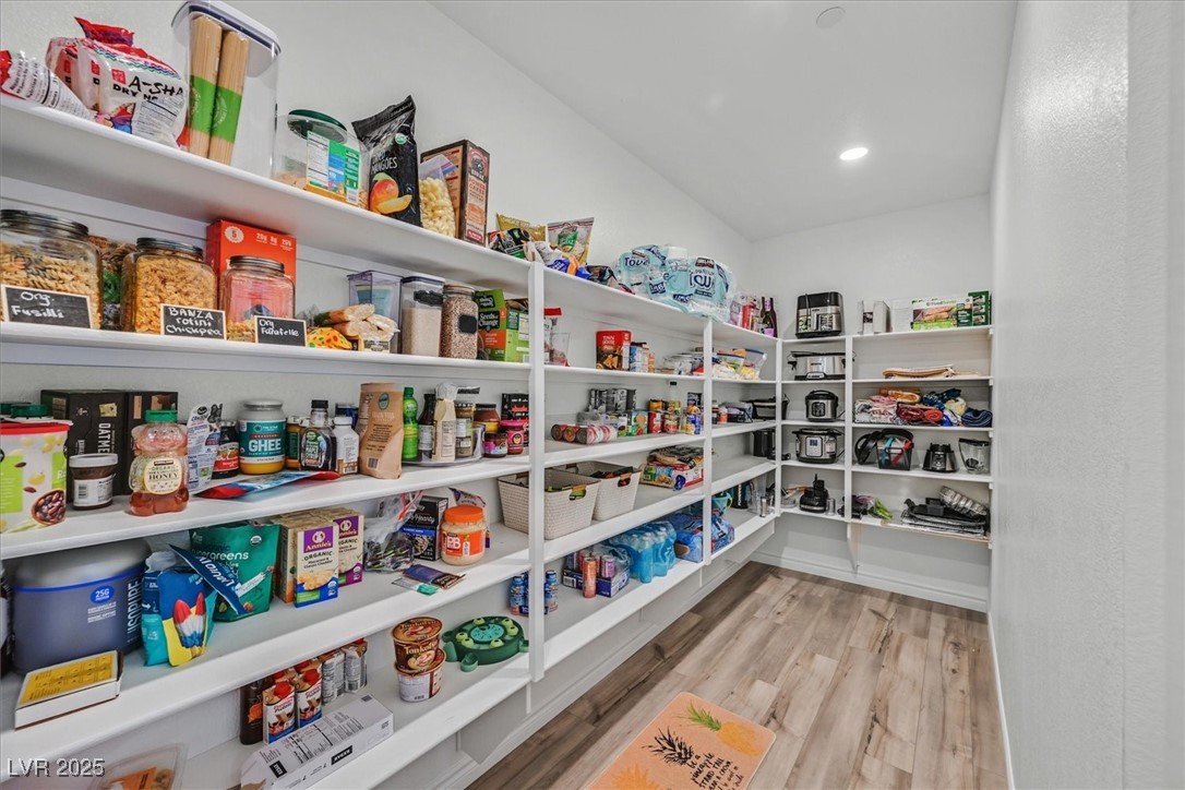 Henderson, Nevada 89015, United States, 3 Bedrooms Bedrooms, ,3 BathroomsBathrooms,Residential,Active,205591