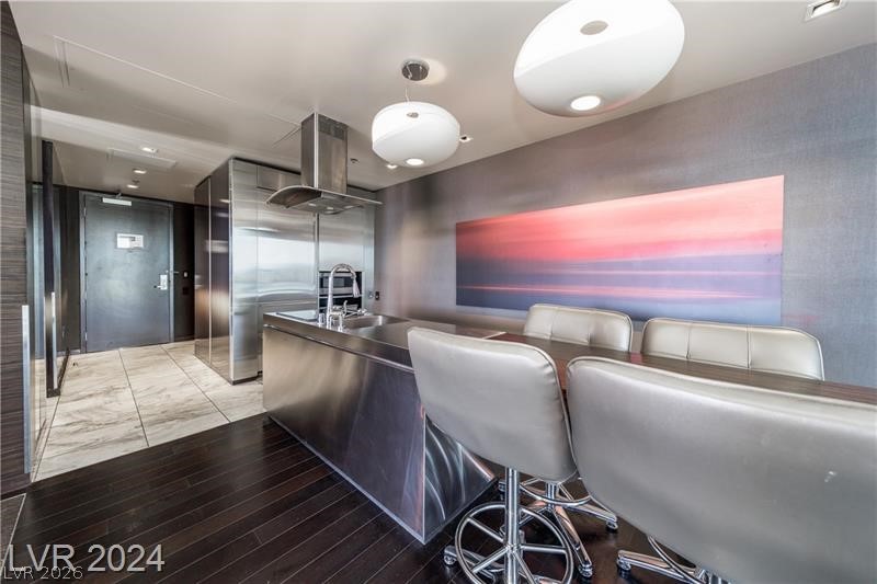 4381 W Flamingo Road 1221