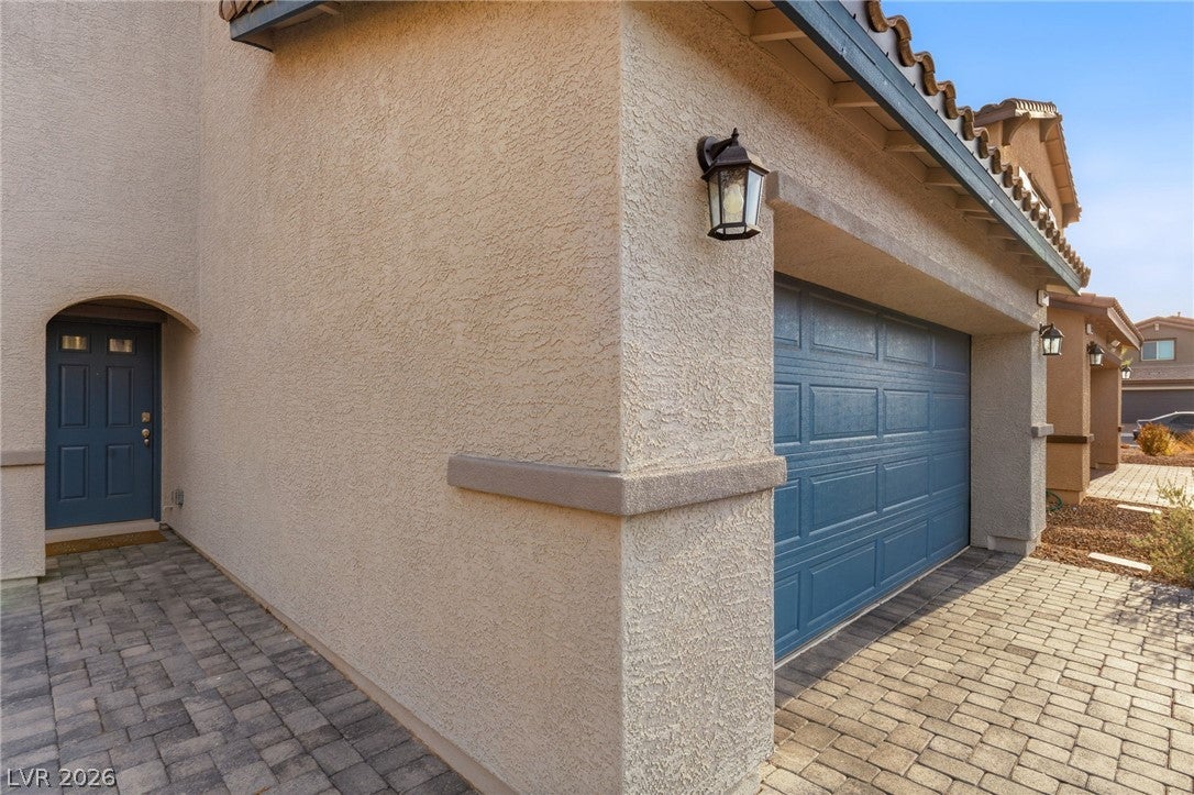 597 Juniper Rock Avenue
