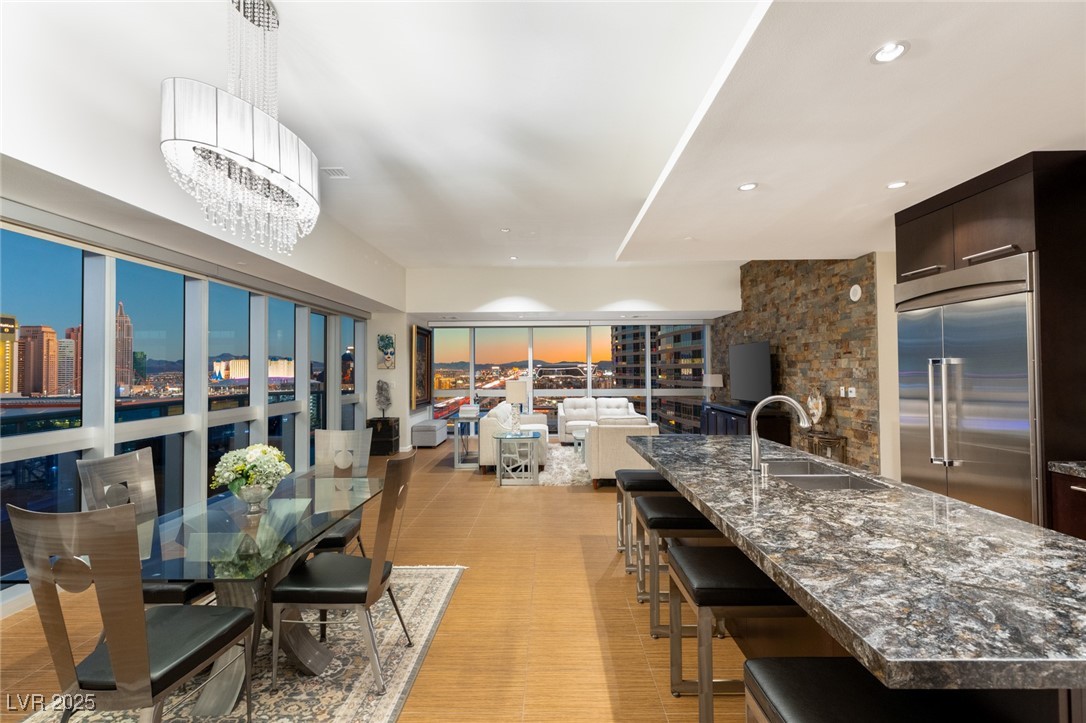 4471 DEAN MARTIN Drive 1707