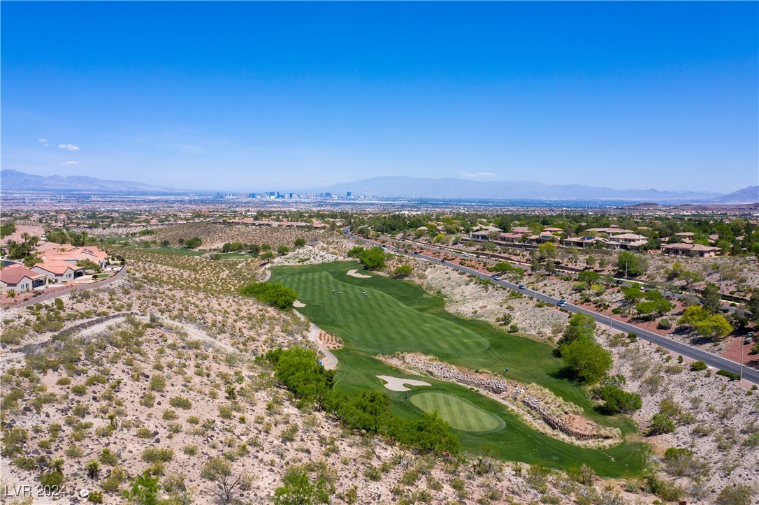 Henderson, Nevada 89052, United States, 2 Bedrooms Bedrooms, ,3 BathroomsBathrooms,Residential,Pending,28952