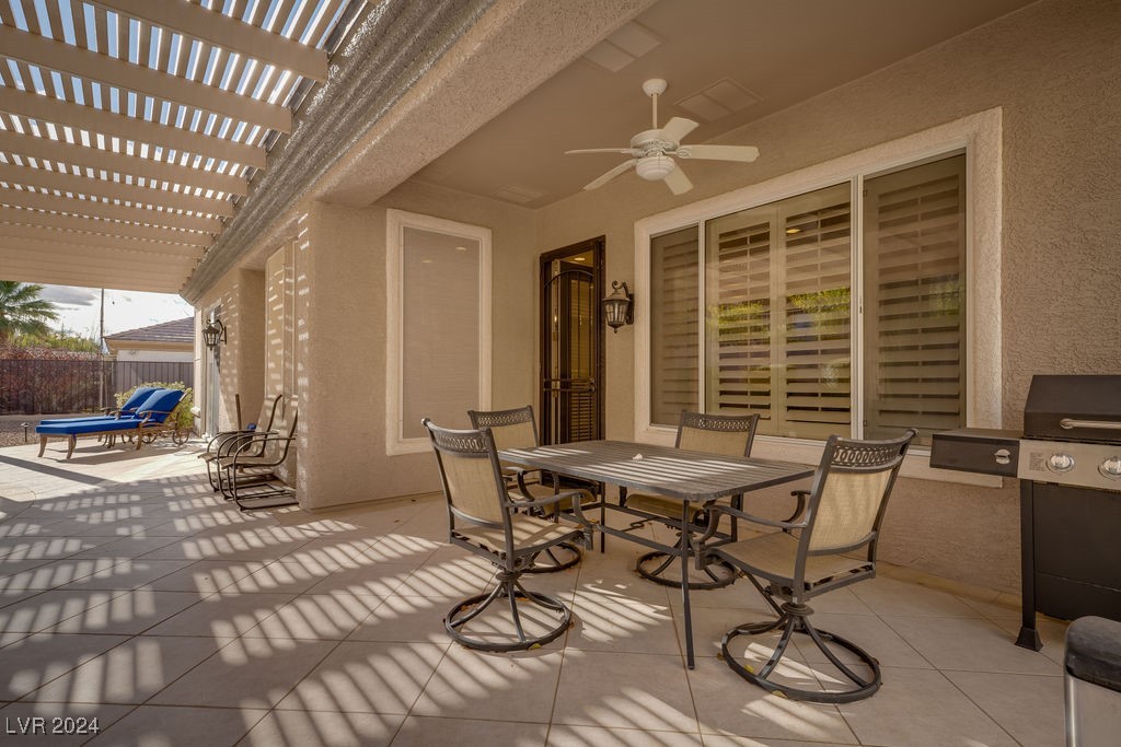 Henderson, Nevada 89052, United States, 2 Bedrooms Bedrooms, ,3 BathroomsBathrooms,Residential,Pending,28952