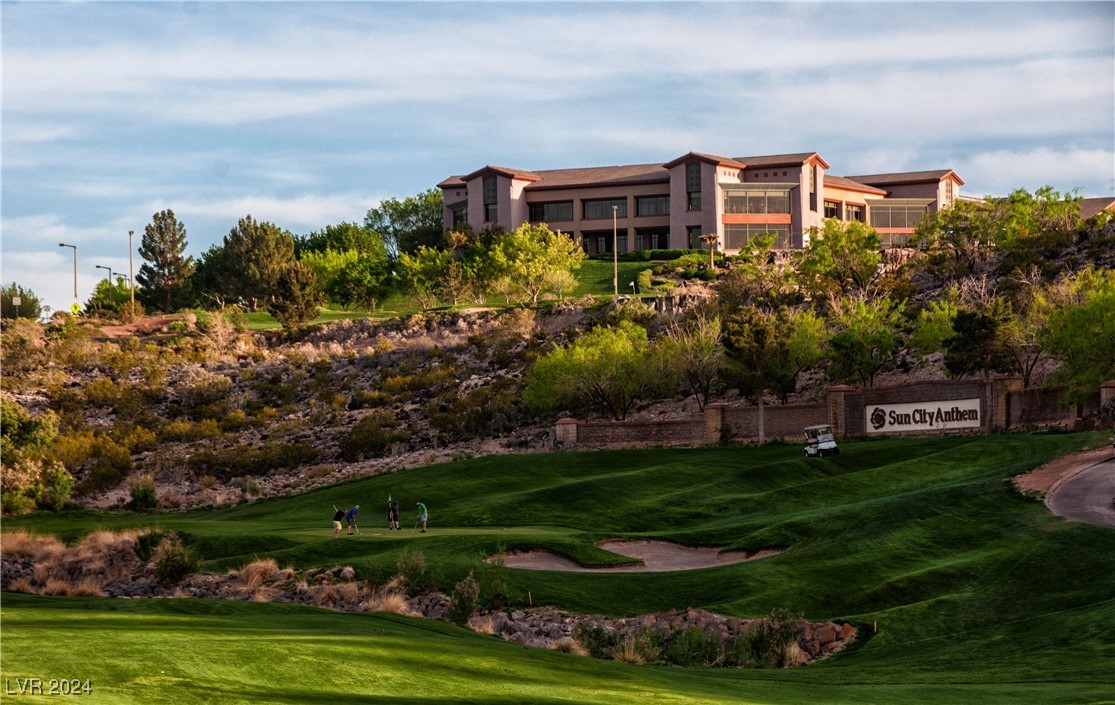 Henderson, Nevada 89052, United States, 2 Bedrooms Bedrooms, ,3 BathroomsBathrooms,Residential,Pending,28952