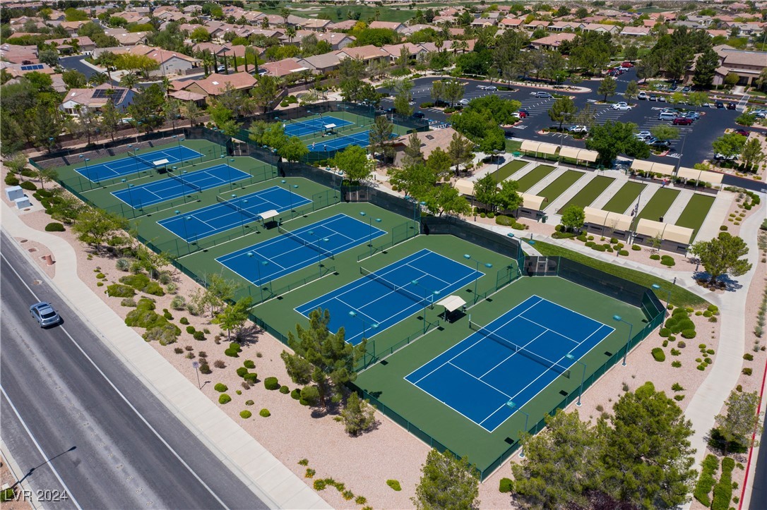 Henderson, Nevada 89052, United States, 2 Bedrooms Bedrooms, ,3 BathroomsBathrooms,Residential,Pending,28952