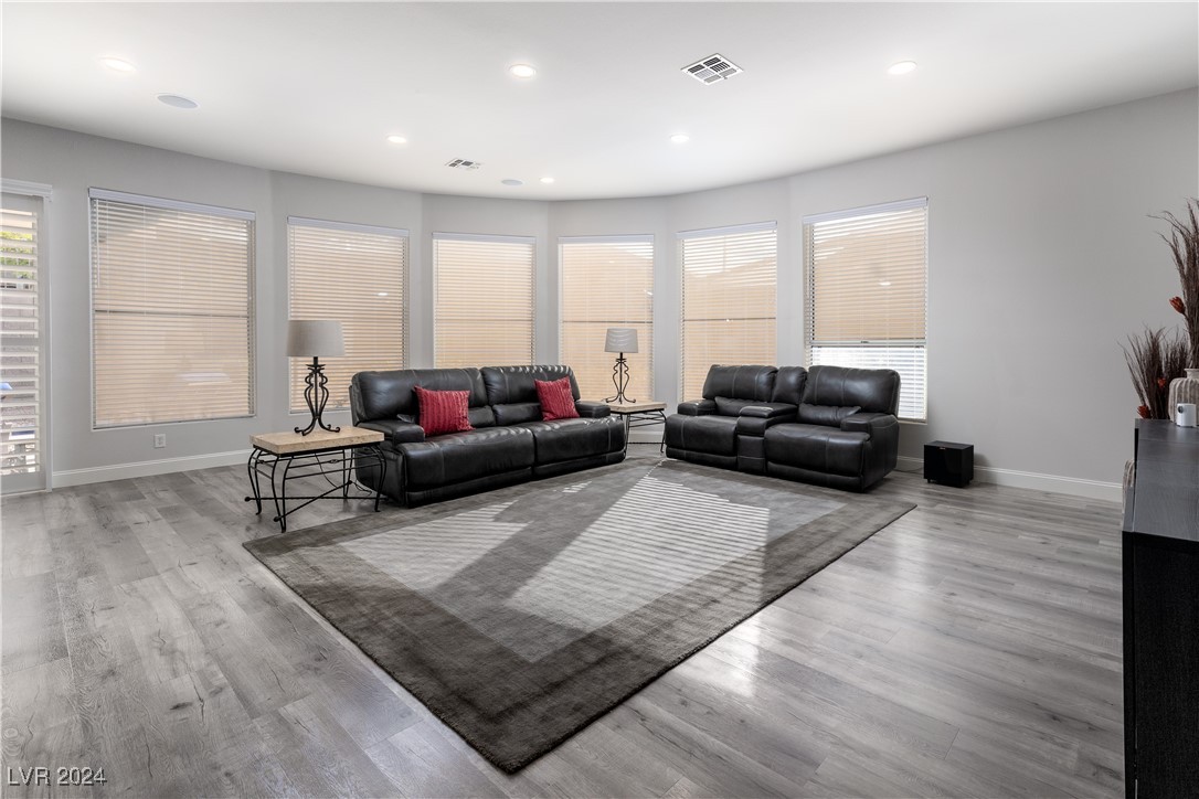 Henderson, Nevada 89052, United States, 2 Bedrooms Bedrooms, ,3 BathroomsBathrooms,Residential,Pending,28952