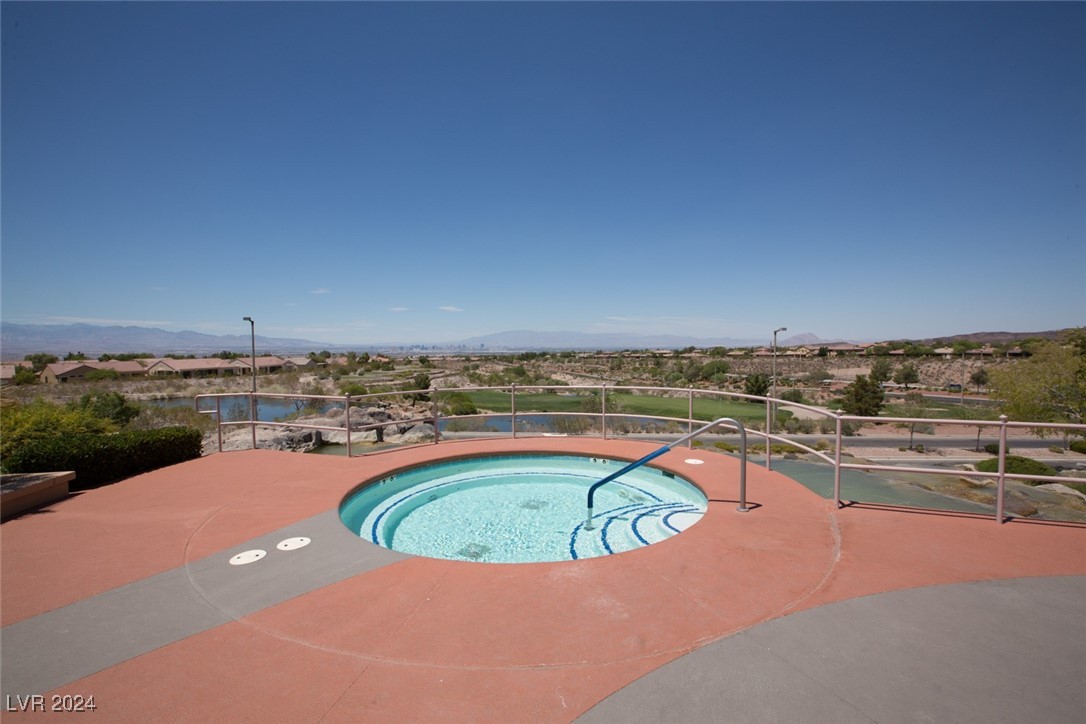 Henderson, Nevada 89052, United States, 2 Bedrooms Bedrooms, ,3 BathroomsBathrooms,Residential,Pending,28952