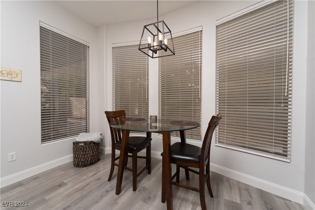 Henderson, Nevada 89052, United States, 2 Bedrooms Bedrooms, ,3 BathroomsBathrooms,Residential,Pending,28952