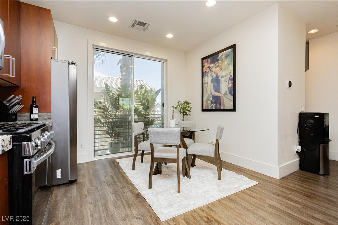 Las Vegas, Nevada 89147, United States, 3 Bedrooms Bedrooms, ,4 BathroomsBathrooms,Residential,Active,128743