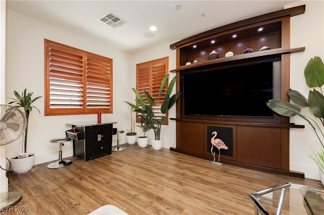 Las Vegas, Nevada 89147, United States, 3 Bedrooms Bedrooms, ,4 BathroomsBathrooms,Residential,Active,128743