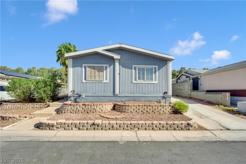 Mobile Home For Sale - 5914 Sassy Rose Drive<br/> Clark County, Las Vegas, NV 89122