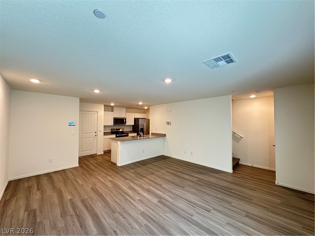 5013 Apple Mesa Avenue