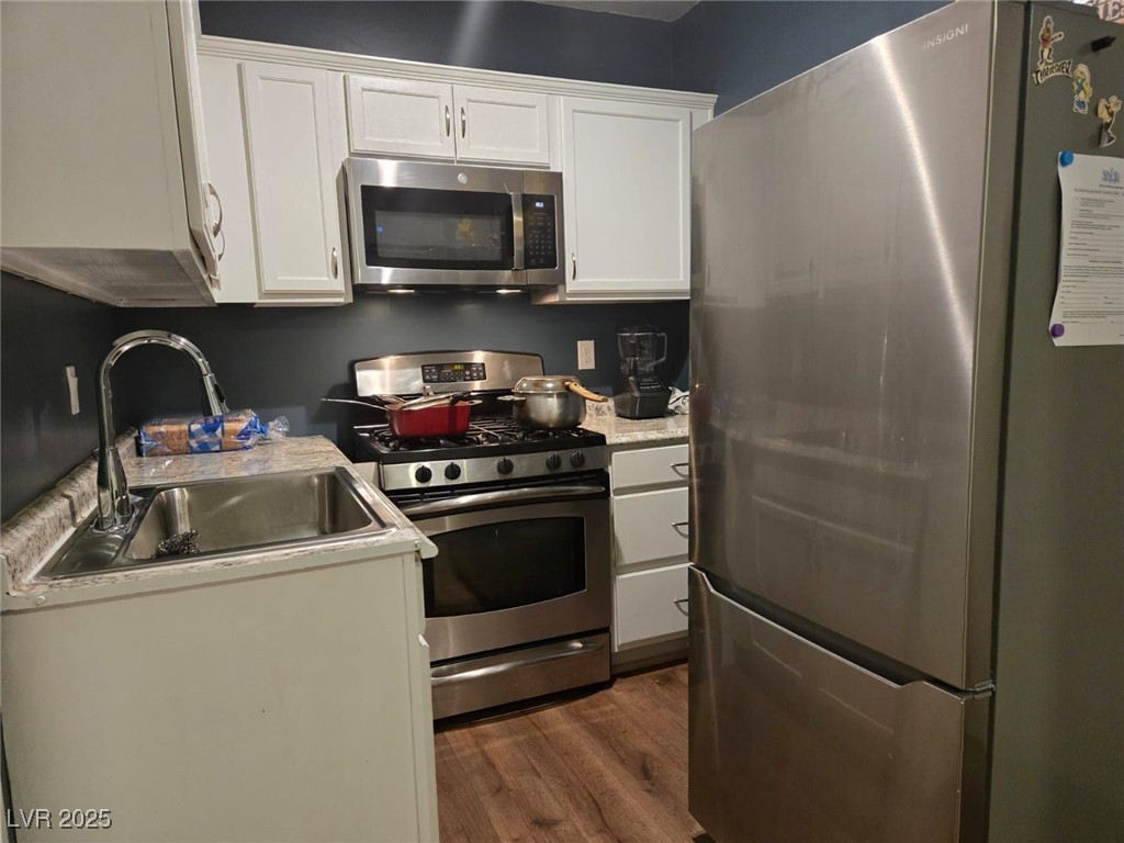 6361 Copperfield Avenue, Las Vegas, Nevada image 31