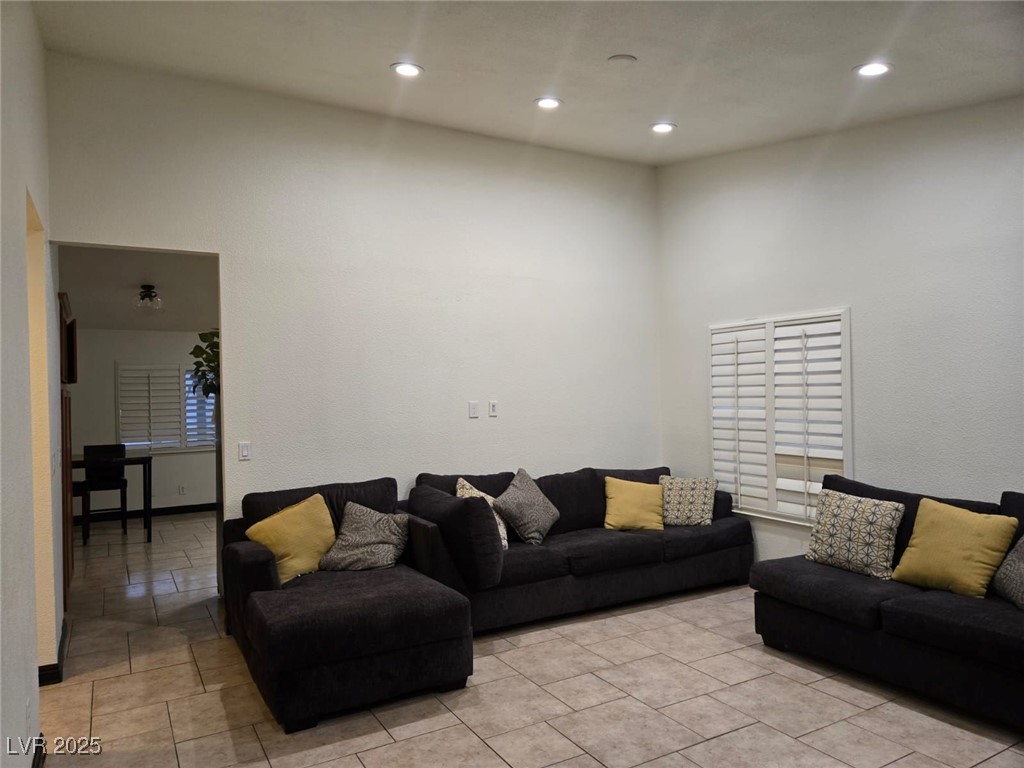 6361 Copperfield Avenue, Las Vegas, Nevada image 12