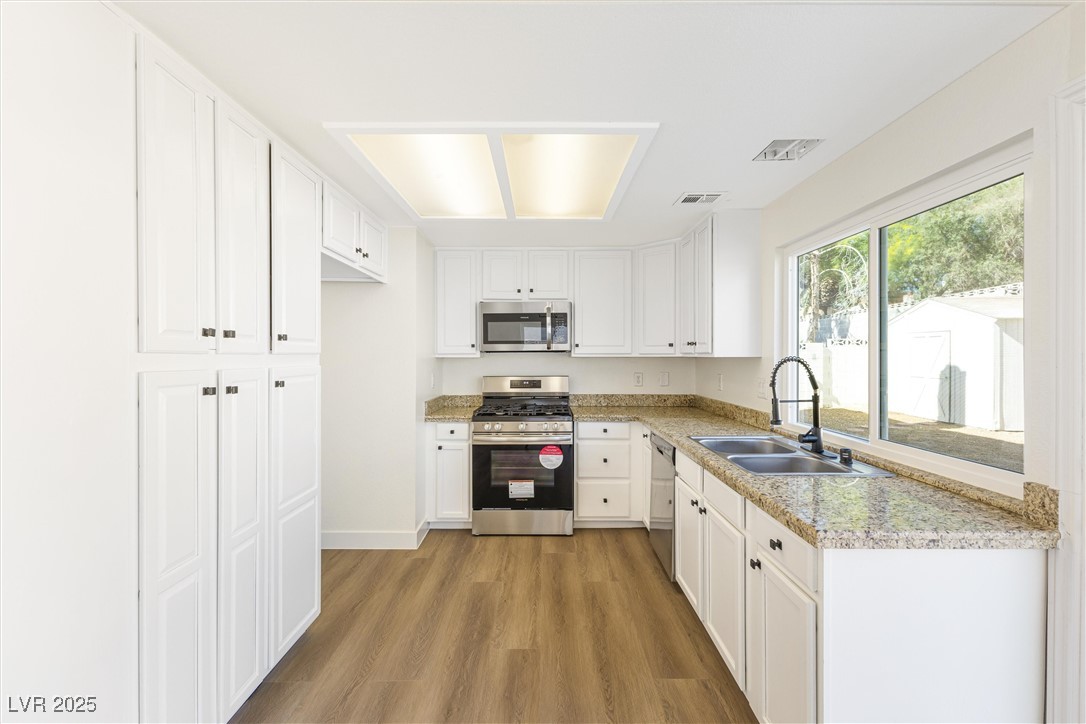 5035 Meadow Grove Court, Las Vegas, Nevada image 16