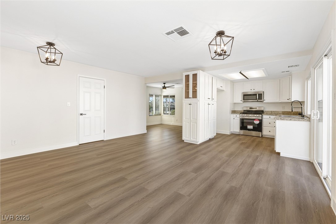 5035 Meadow Grove Court, Las Vegas, Nevada image 15