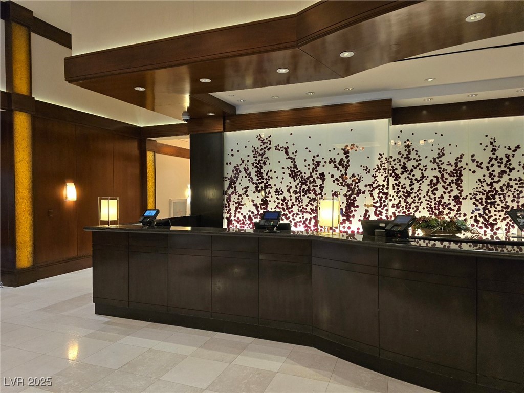 135 E Harmon Avenue 2203