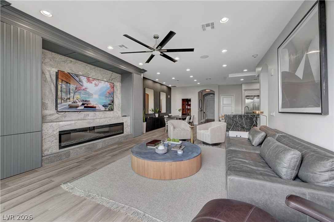 9101 Alta Drive 11