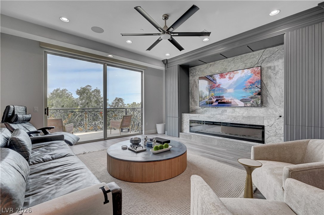 9101 Alta Drive 11