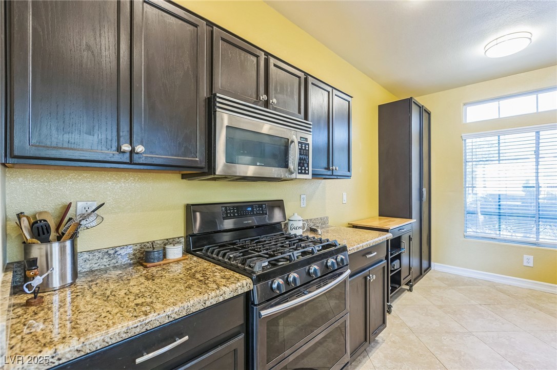 250 Aspen Bay Lane, Henderson, Nevada image 9