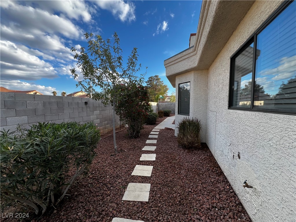 8216 Willeta Avenue, Las Vegas, Nevada image 37