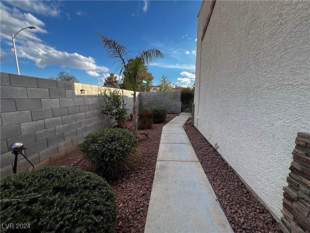 8216 Willeta Avenue, Las Vegas, Nevada image 39