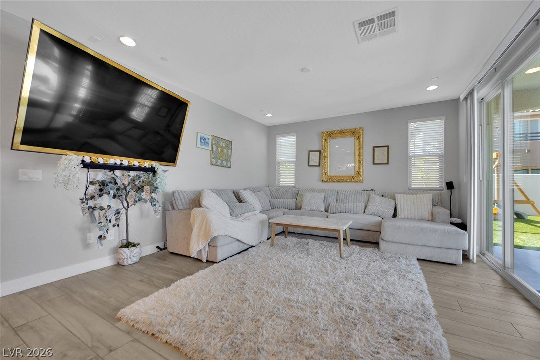 2252 Bird Of Prey Street