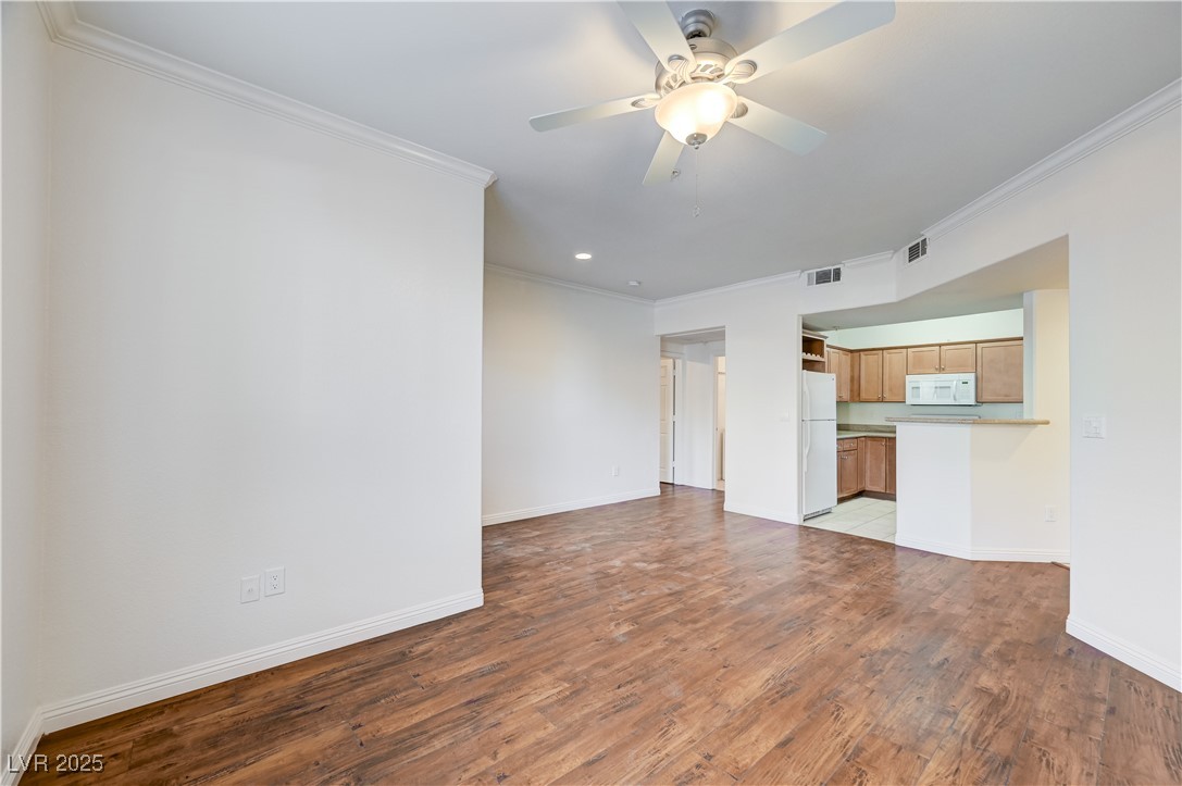 4400 S Jones Boulevard 1125