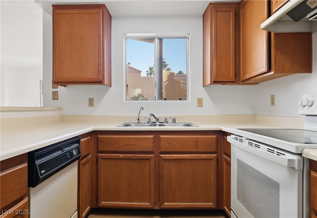 2160 Highpointe Drive 102