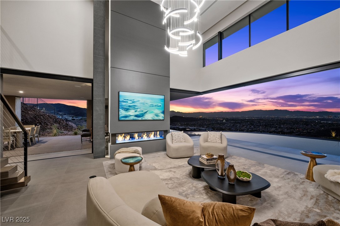 716 Dragon Peak Drive