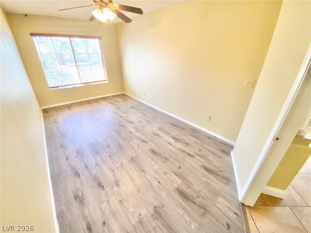 8482 Canvas Vest Court