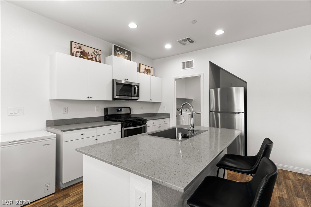 6509 Cinnamon Hazlenut Street