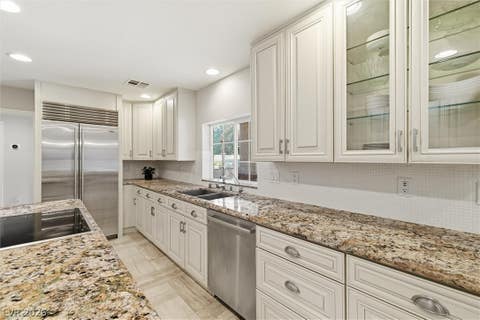 Tiny photo for 2252 Buckingham Court, Henderson, NV 89074 (MLS # 2787877)