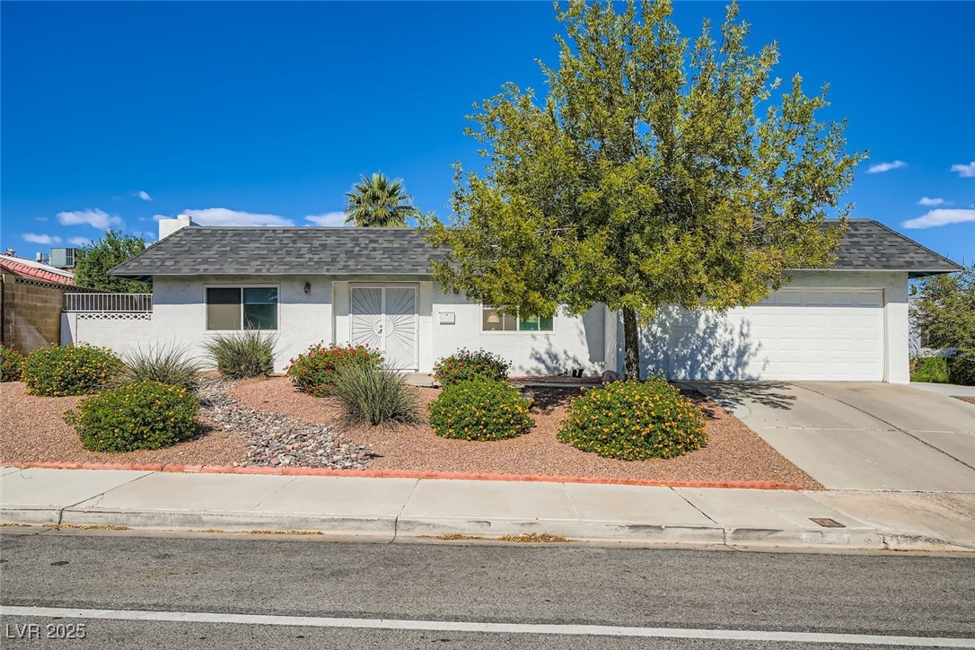 Properties 1 3466 E Twain Avenue