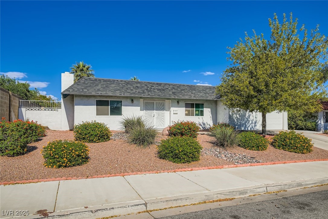 Properties 3 3466 E Twain Avenue
