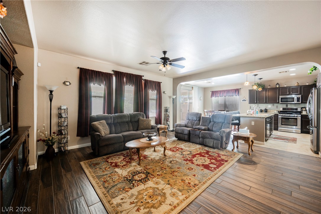 8054 Meadow Pasture Street