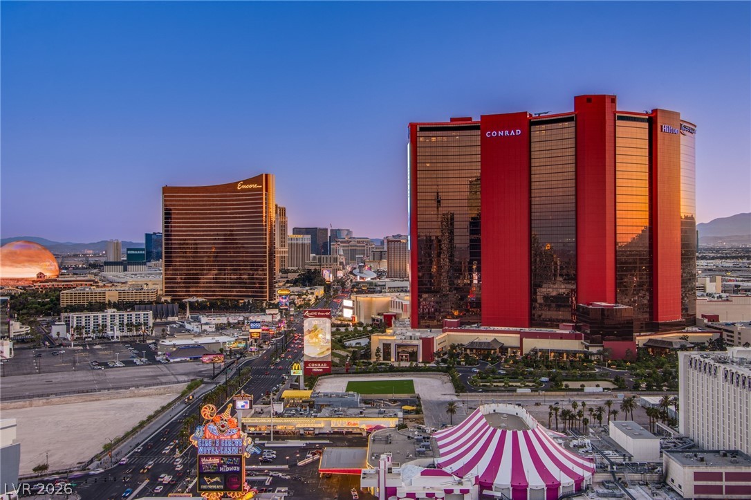 2700 Las Vegas Boulevard 2702