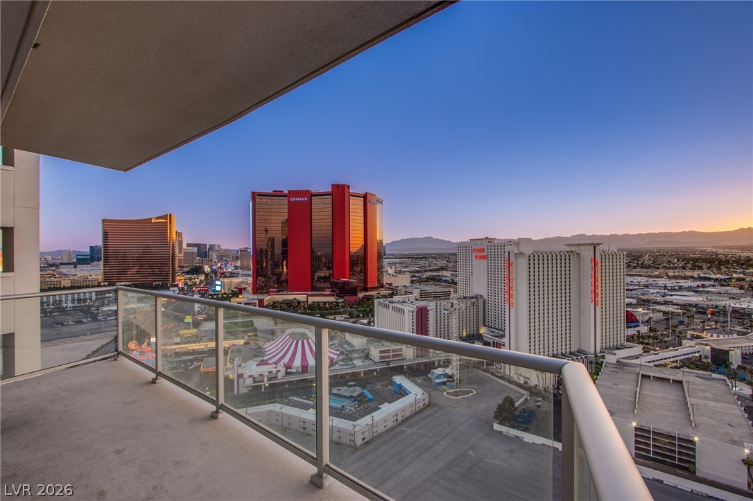 2700 Las Vegas Boulevard 2702