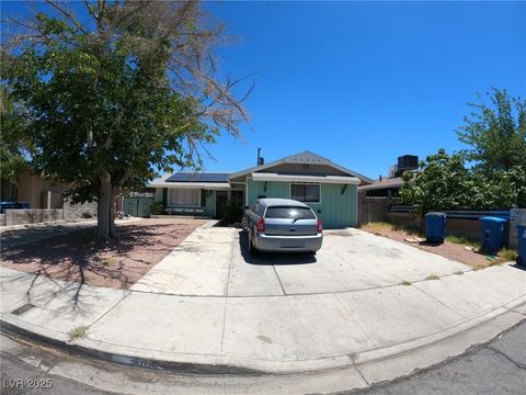 Photo of 300 Wildrose Street, Las Vegas, NV 89107 (MLS # 2730114)